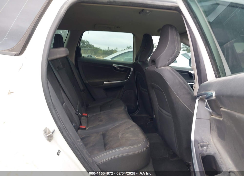 2015 VOLVO XC60 VIN: YV4612RJ9F2698634
