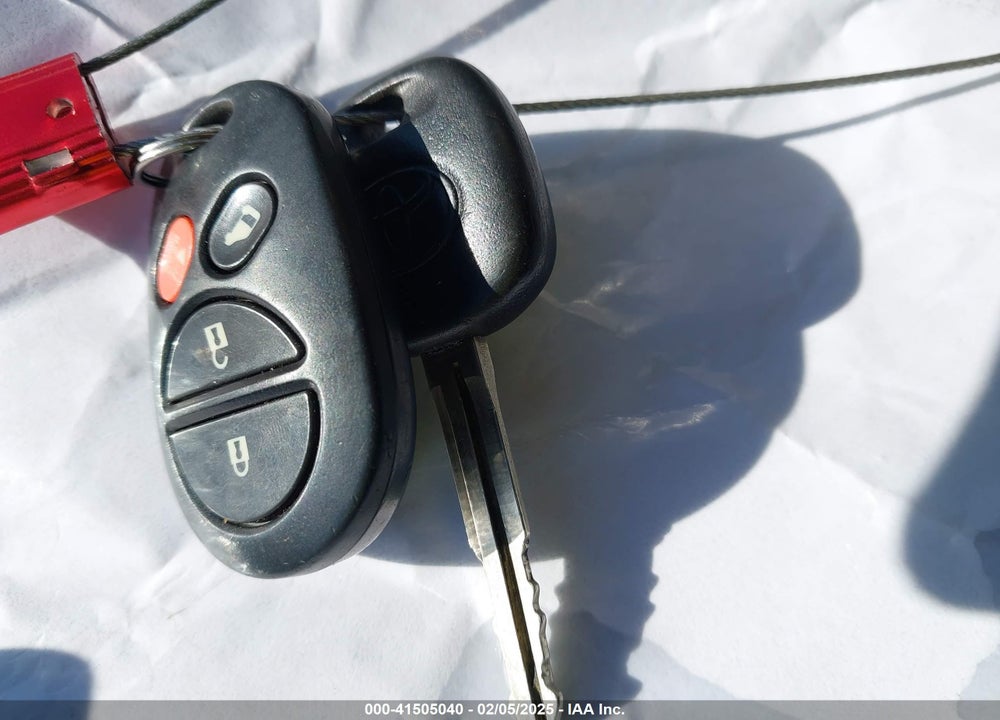2008 TOYOTA SIENNA VIN: 5TDZK23C98S128510