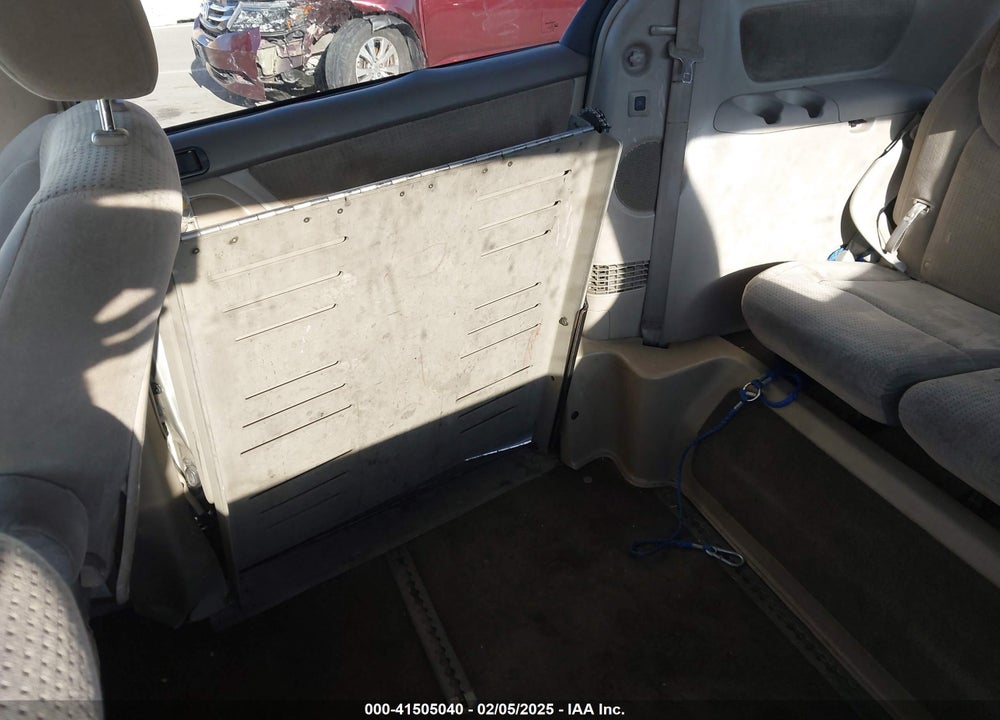 2008 TOYOTA SIENNA VIN: 5TDZK23C98S128510