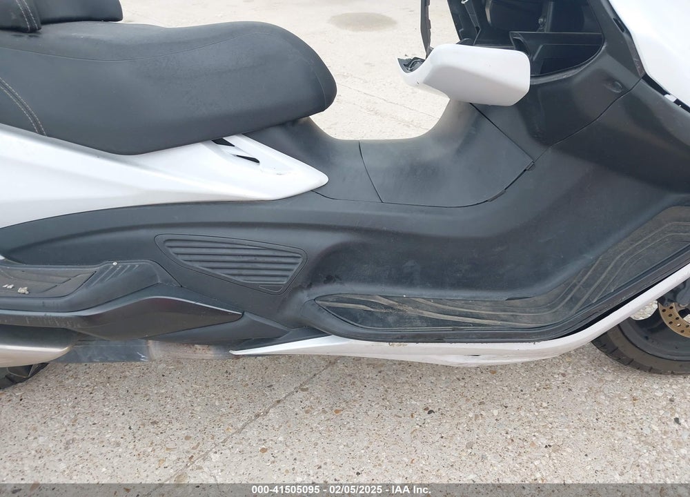 2018 SUZUKI AN650 A VIN: JS1CP51B7J2100523