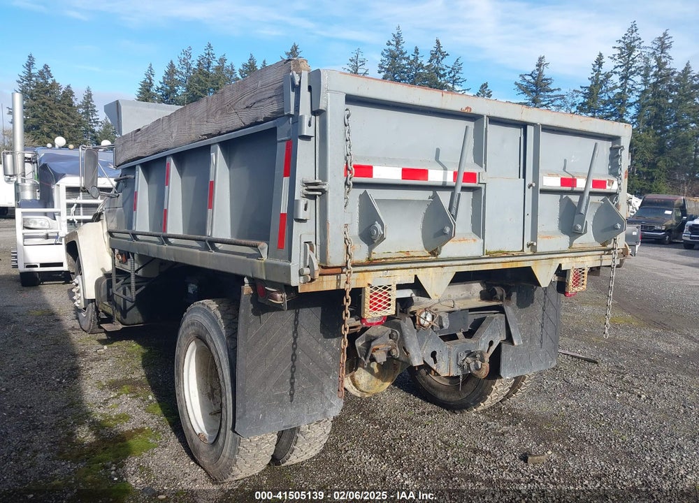 1984 FORD F700 VIN: 1FDNF70HXEVA02296