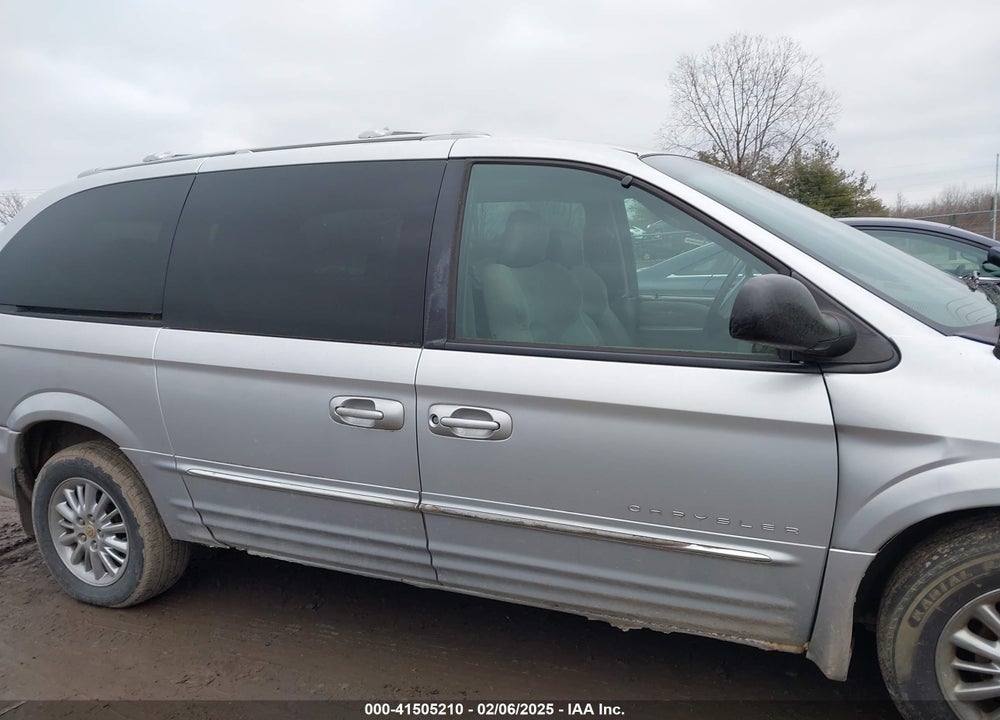 2001 CHRYSLER TOWN & COUNTRY LIMITED VIN: 2C8GT64L01R337027