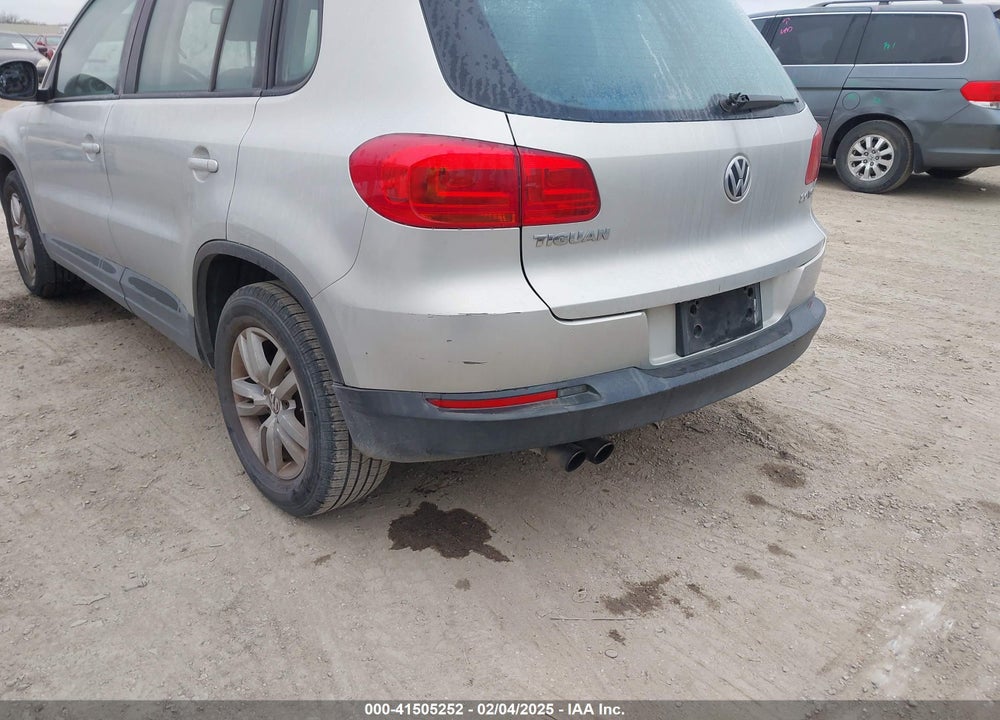 2012 VOLKSWAGEN TIGUAN S VIN: WVGAV7AX5CW583480