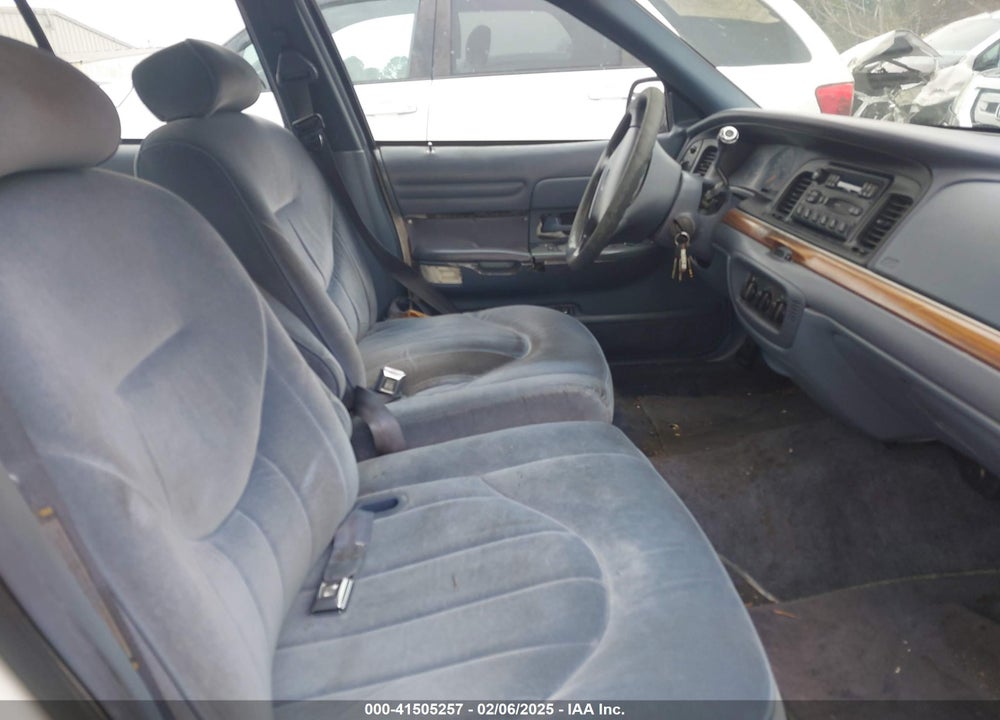 1997 FORD CROWN VICTORIA VIN: 2FALP73W0VX139965