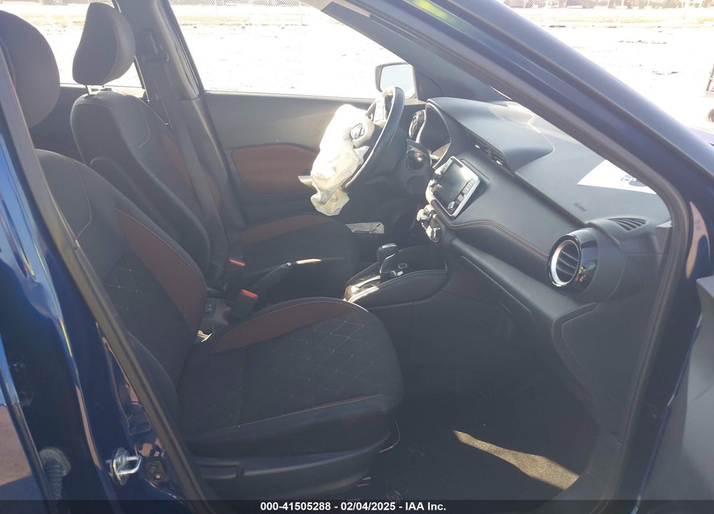 2018 NISSAN KICKS SR VIN: 3N1CP5CUXJL525112