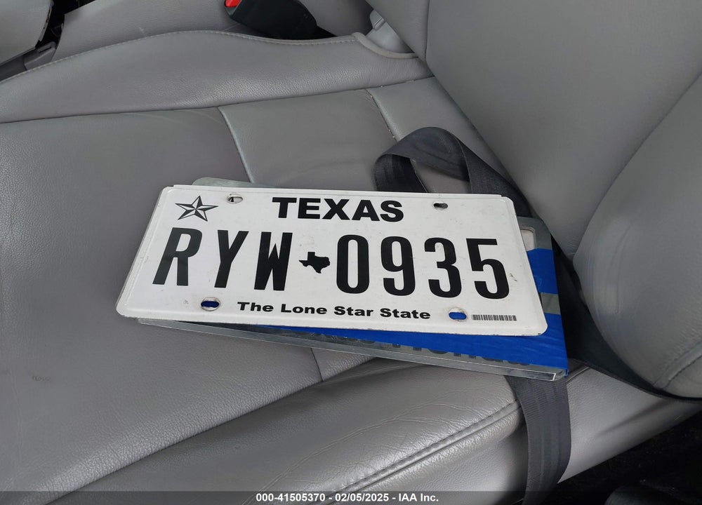 2022 HONDA PILOT 2WD EX-L VIN: 5FNYF5H55NB000986