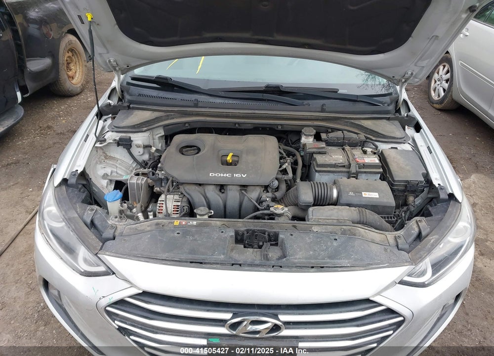 2017 HYUNDAI ELANTRA VIN: 5NPD84LF4HH014029