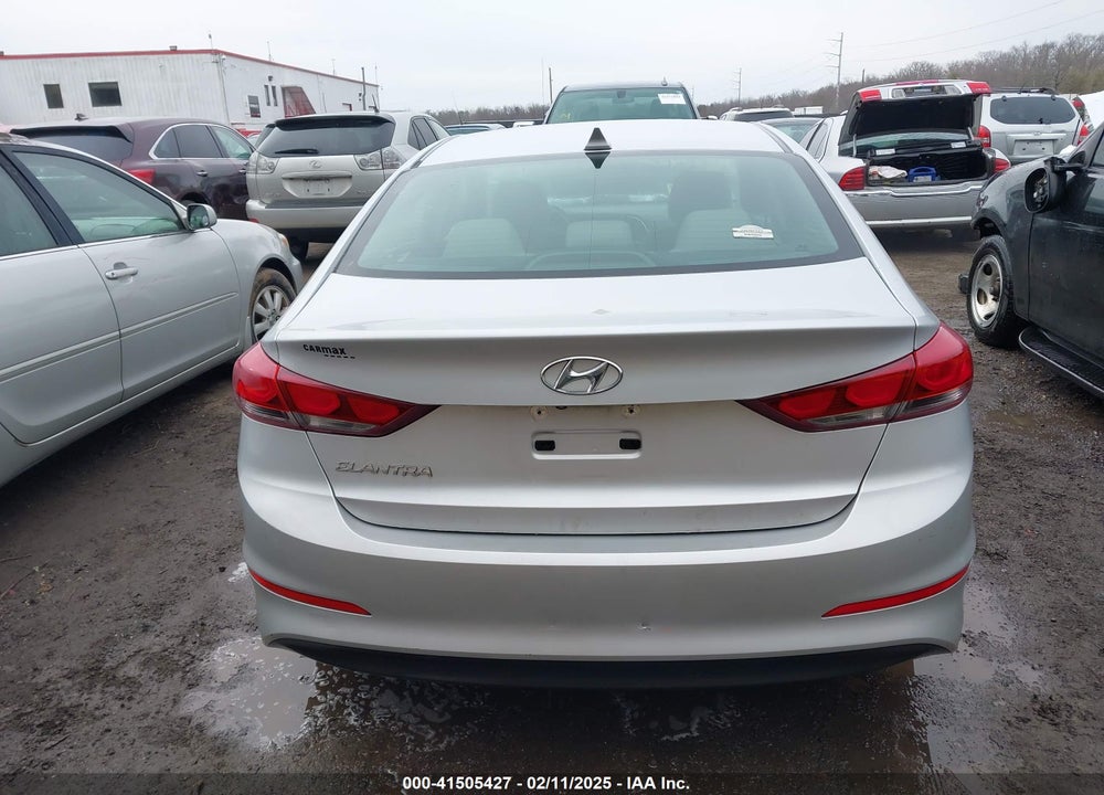 2017 HYUNDAI ELANTRA VIN: 5NPD84LF4HH014029