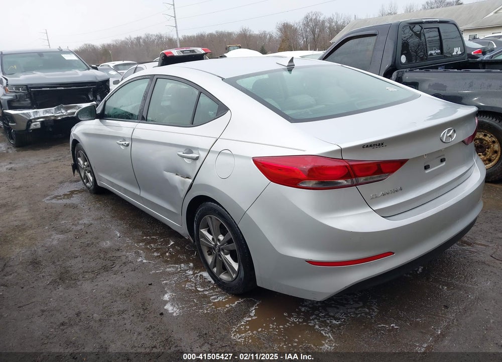 2017 HYUNDAI ELANTRA VIN: 5NPD84LF4HH014029