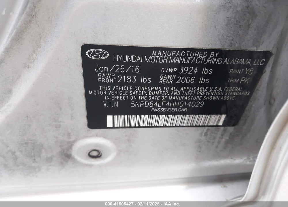 2017 HYUNDAI ELANTRA VIN: 5NPD84LF4HH014029