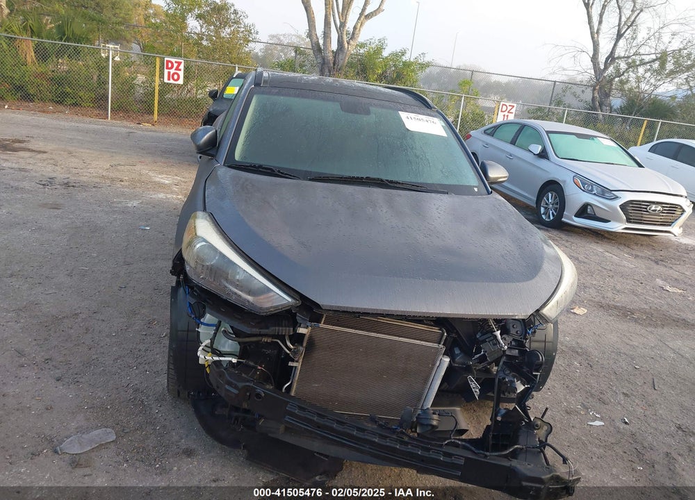 2018 HYUNDAI TUCSON VALUE VIN: KM8J33A21JU686388