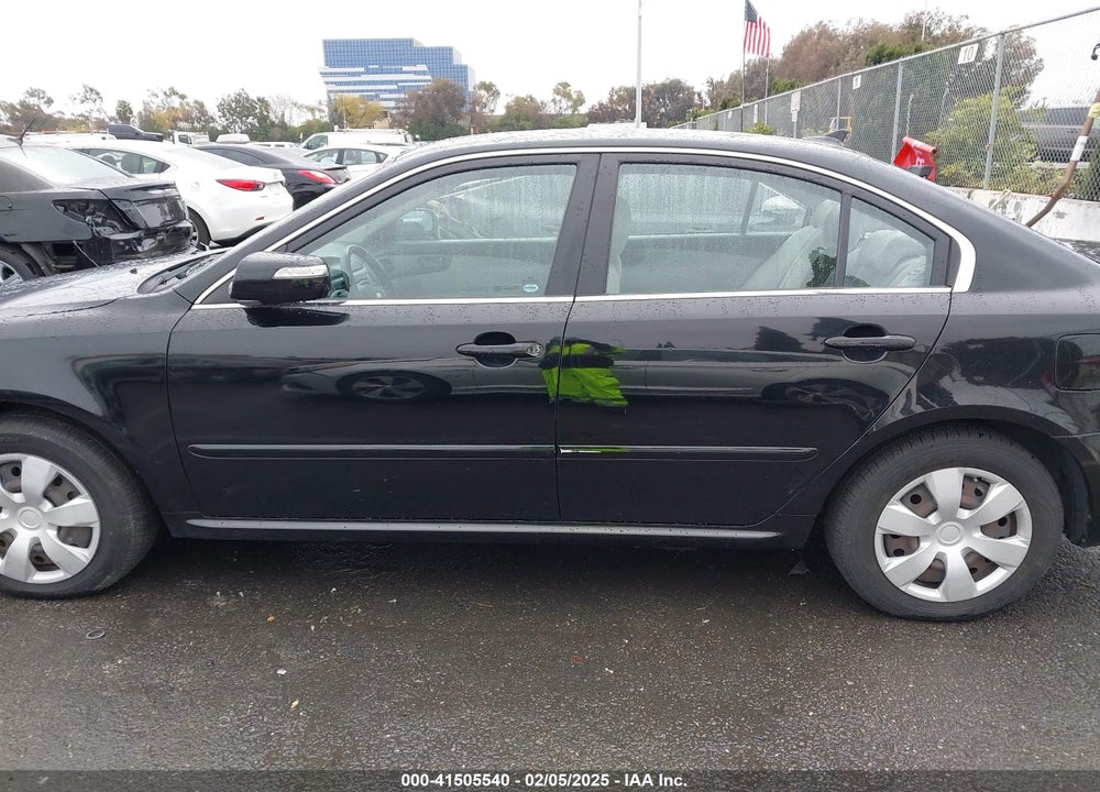 2010 KIA OPTIMA VIN: KNAGG4A85A5421686