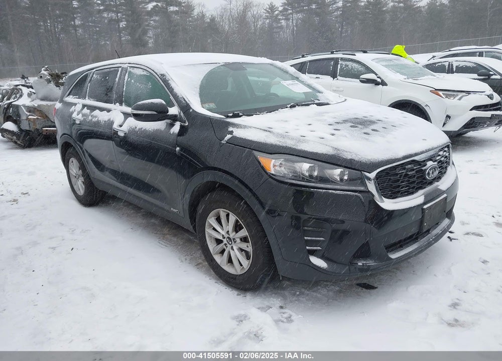 2019 KIA SORENTO 3.3L LX VIN: 5XYPGDA56KG522401