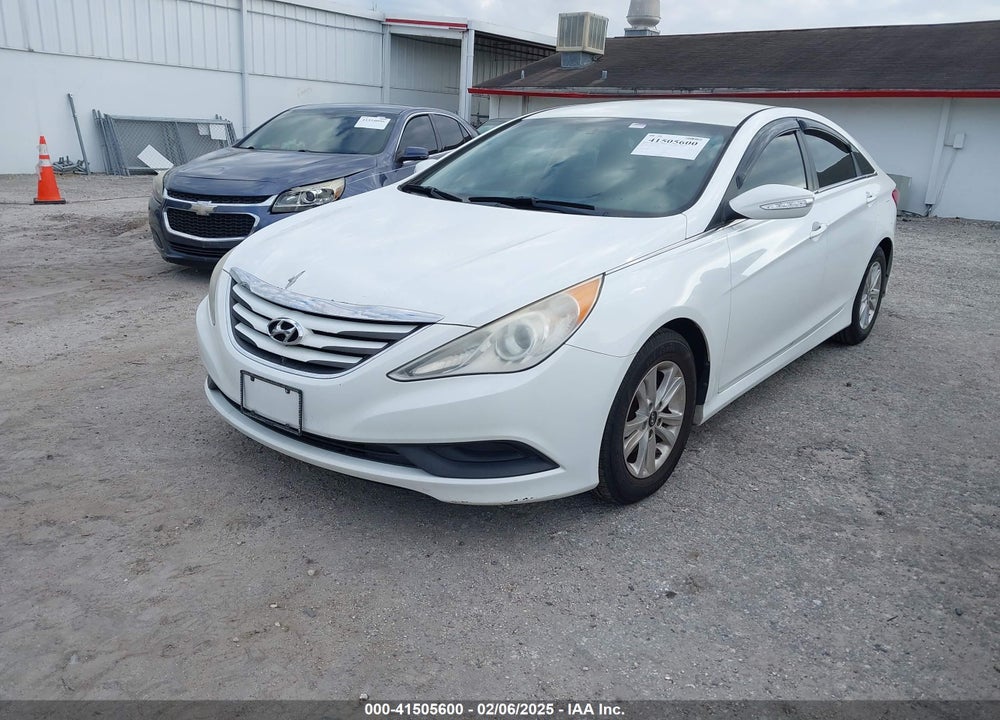 2014 HYUNDAI SONATA GLS VIN: 5NPEB4AC7EH915678