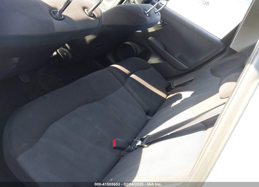 2011 HONDA FIT SPORT VIN: JHMGE8H51BC000801