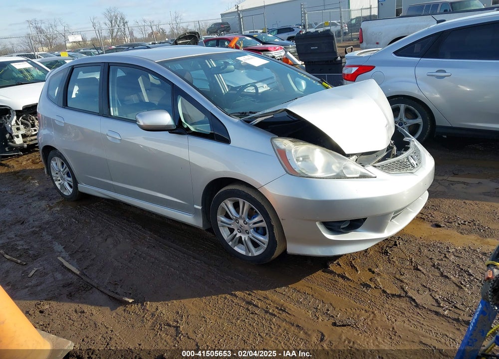2011 HONDA FIT SPORT VIN: JHMGE8H51BC000801