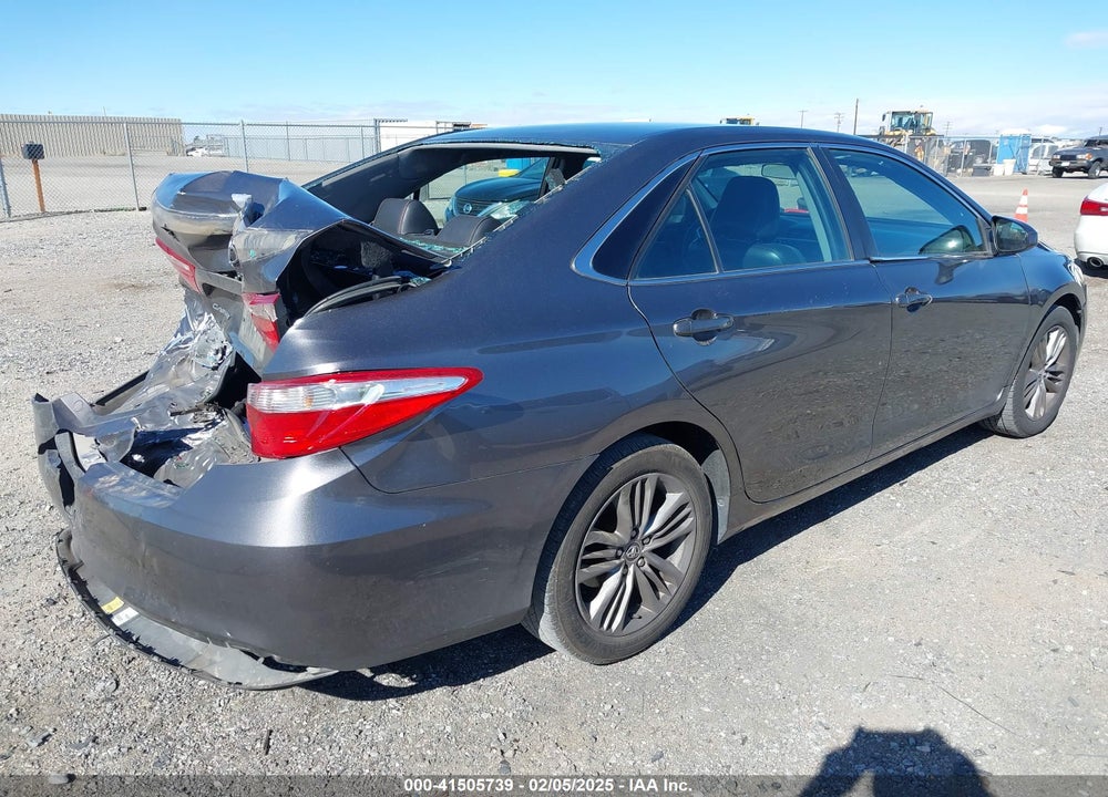 2015 TOYOTA CAMRY SE VIN: 4T1BF1FK1FU978493