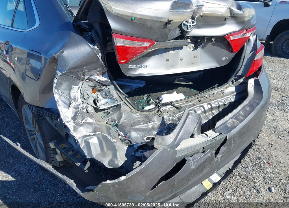 2015 TOYOTA CAMRY SE VIN: 4T1BF1FK1FU978493