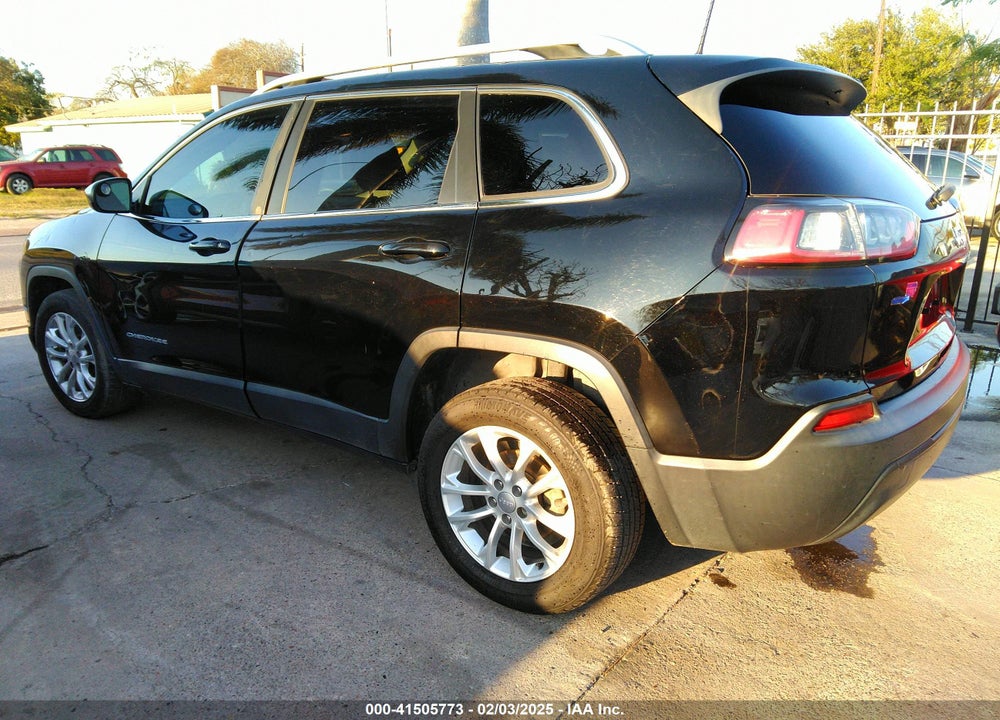 2019 JEEP CHEROKEE LATITUDE FWD VIN: 1C4PJLCB3KD419918