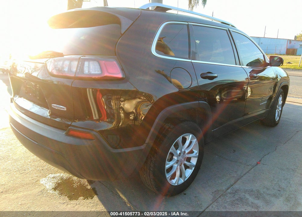 2019 JEEP CHEROKEE LATITUDE FWD VIN: 1C4PJLCB3KD419918