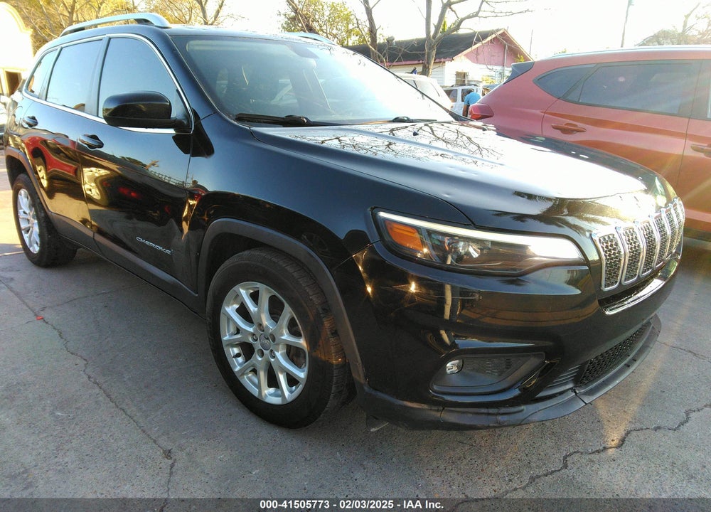 2019 JEEP CHEROKEE LATITUDE FWD VIN: 1C4PJLCB3KD419918