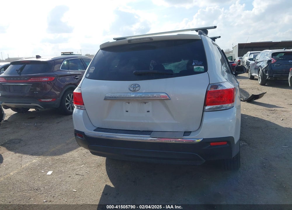2011 TOYOTA HIGHLANDER BASE V6 VIN: 5TDZK3EH9BS046931
