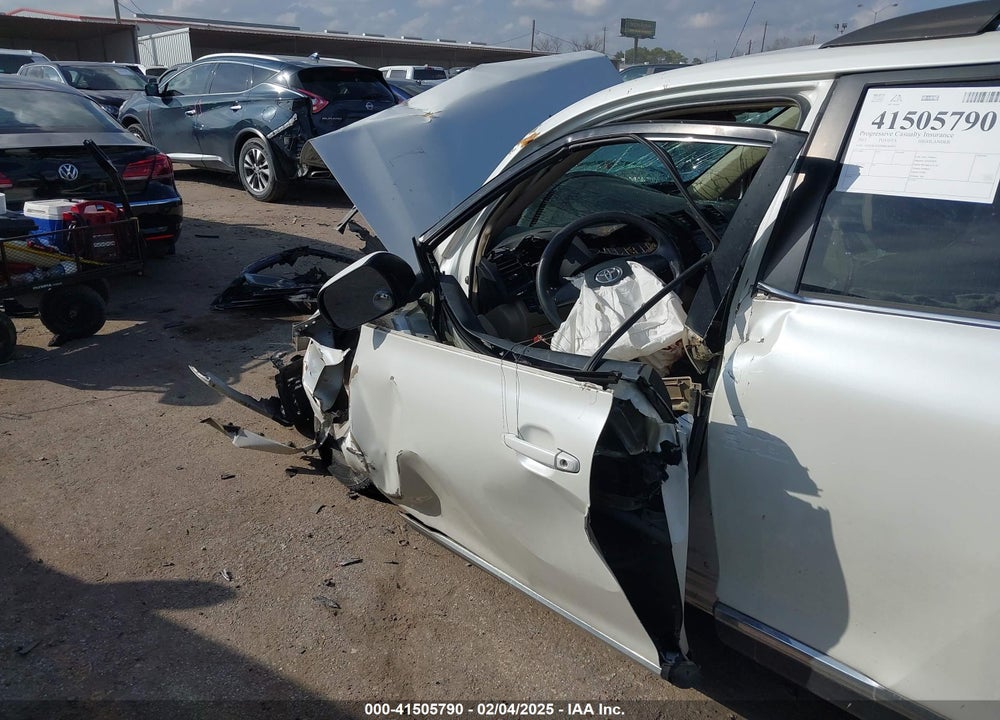2011 TOYOTA HIGHLANDER BASE V6 VIN: 5TDZK3EH9BS046931