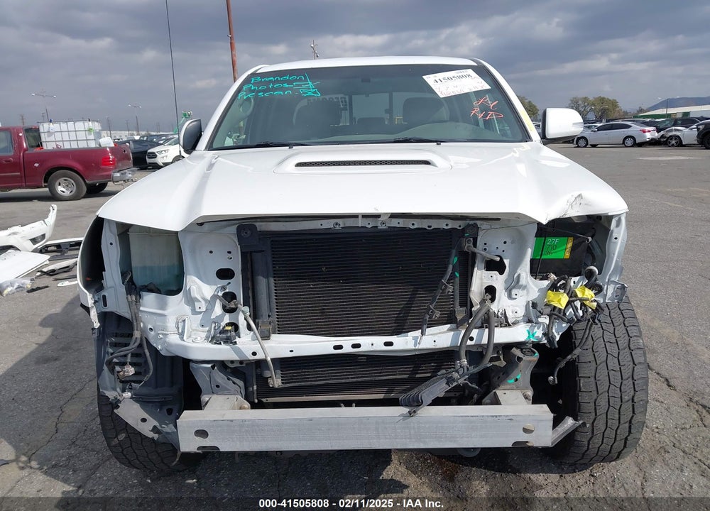 2015 TOYOTA TACOMA DBL CAB PRERUNNER LNG BED VIN: 3TMKU4HN7FM044085