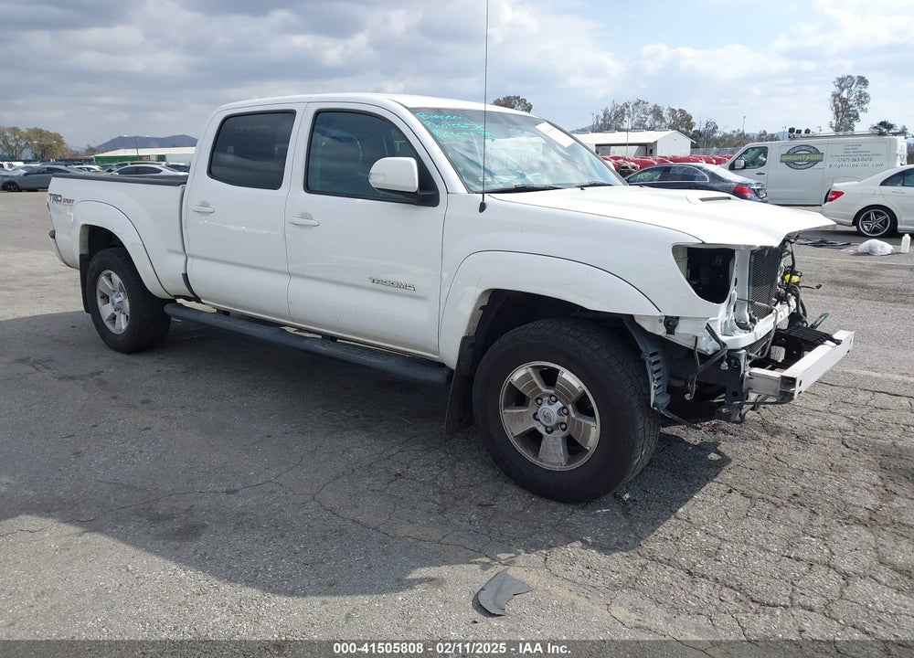 2015 TOYOTA TACOMA DBL CAB PRERUNNER LNG BED VIN: 3TMKU4HN7FM044085