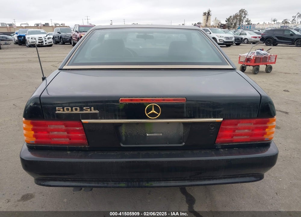1990 MERCEDES-BENZ 500 SL VIN: WDBFA66E3LF006646