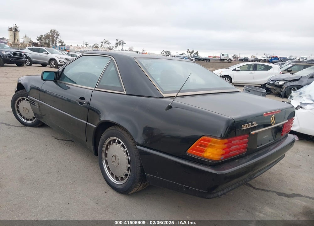 1990 MERCEDES-BENZ 500 SL VIN: WDBFA66E3LF006646