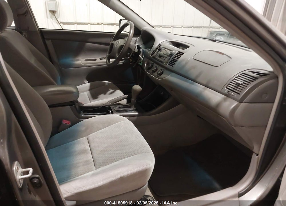 2004 TOYOTA CAMRY LE VIN: 4T1BE32K94U804513