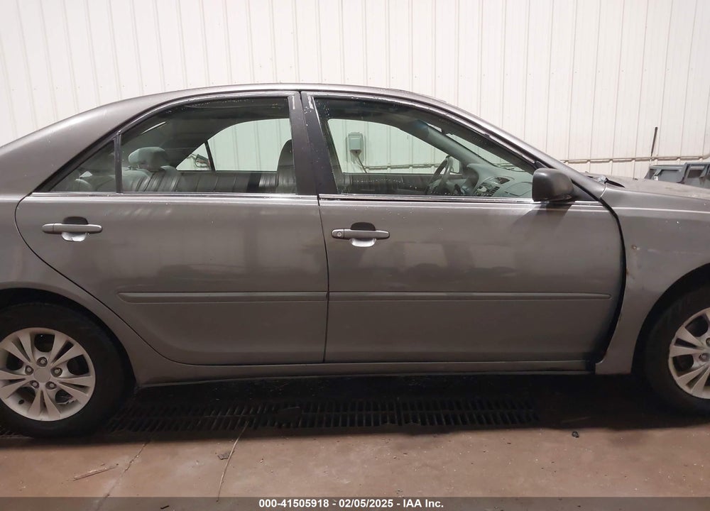 2004 TOYOTA CAMRY LE VIN: 4T1BE32K94U804513