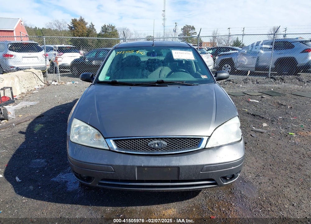 2005 FORD FOCUS ZX4 VIN: 1FAFP34N55W175027