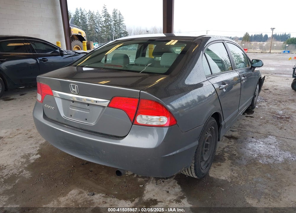 2010 HONDA CIVIC LX VIN: 19XFA1F54AE032443