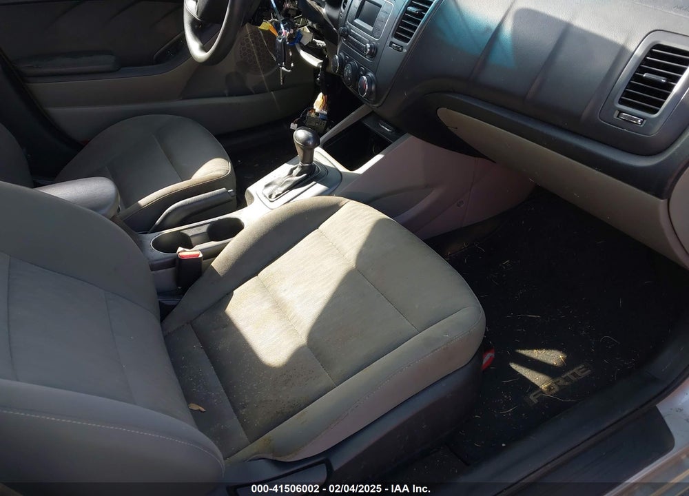 2016 KIA FORTE VIN: KNAFK4A69G5518780