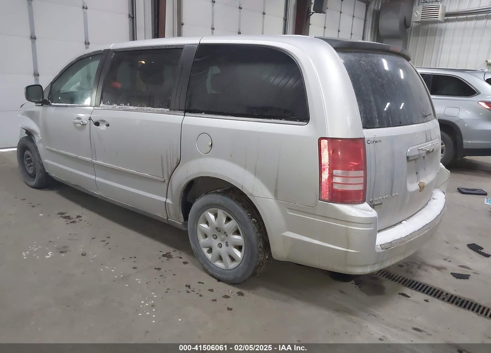 2009 CHRYSLER TOWN & COUNTRY LX VIN: 2A8HR44E59R571923