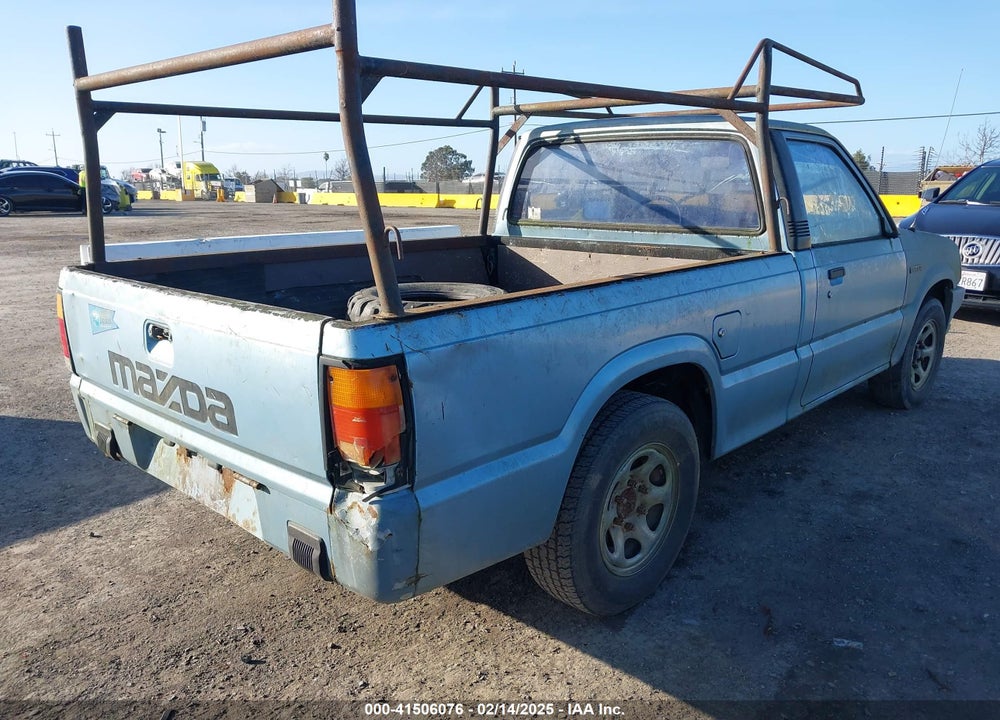 1987 MAZDA B2000 VIN: JM2UF1110H0533504