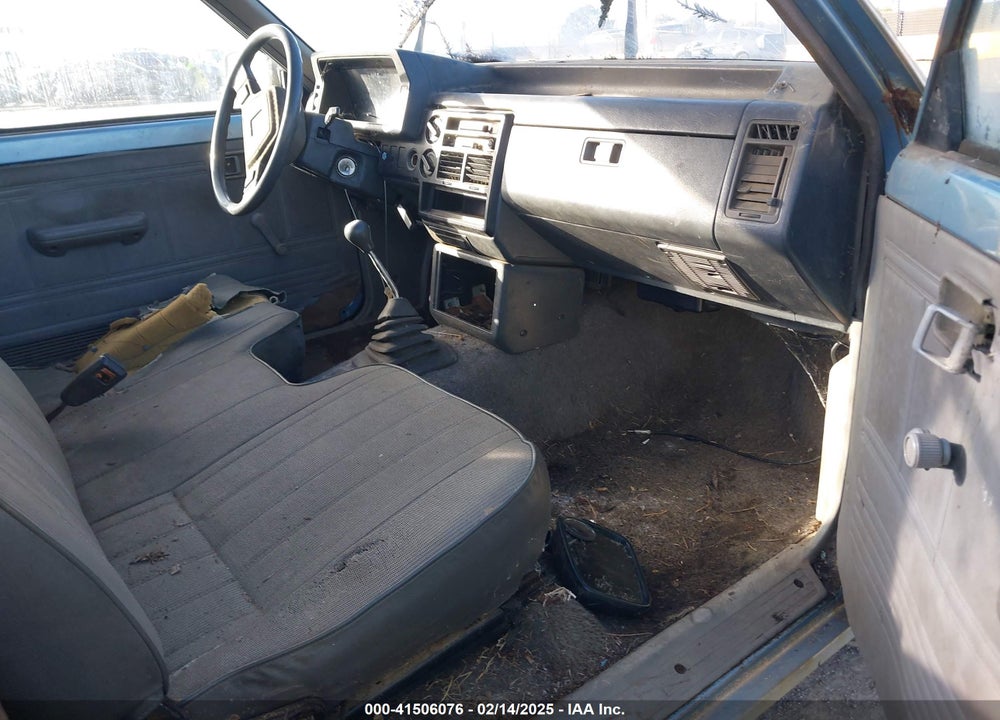 1987 MAZDA B2000 VIN: JM2UF1110H0533504