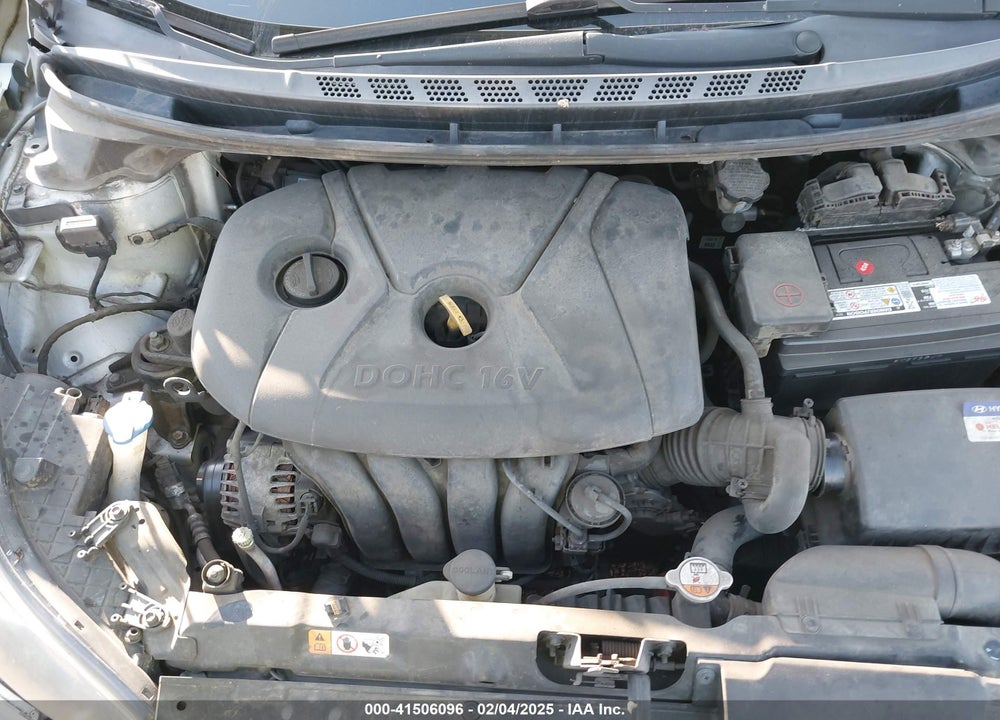 2013 HYUNDAI ELANTRA VIN: KMHDH4AE8DU727585