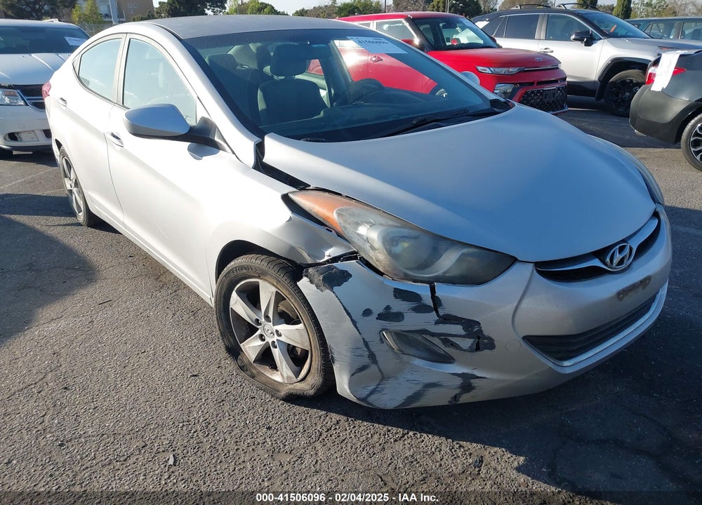 2013 HYUNDAI ELANTRA VIN: KMHDH4AE8DU727585