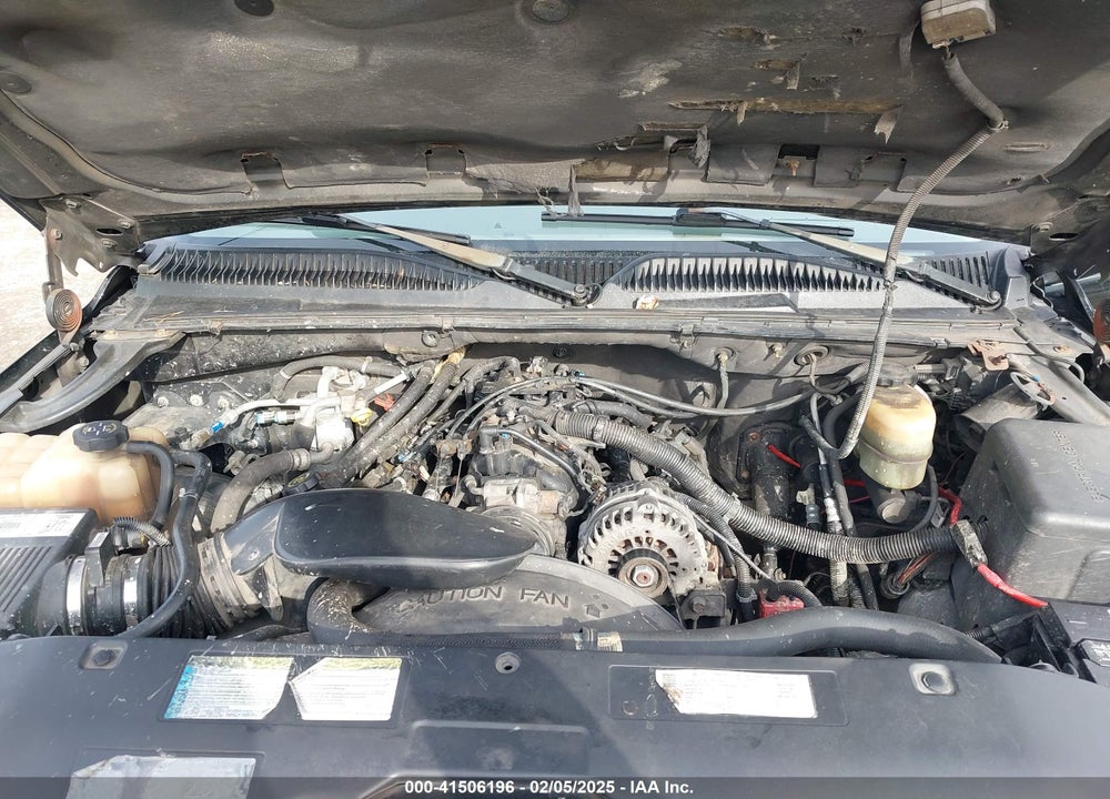 2000 CHEVROLET SUBURBAN 2500 LT VIN: 3GNGK26U0YG197958