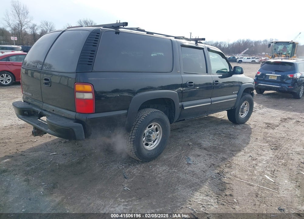 2000 CHEVROLET SUBURBAN 2500 LT VIN: 3GNGK26U0YG197958