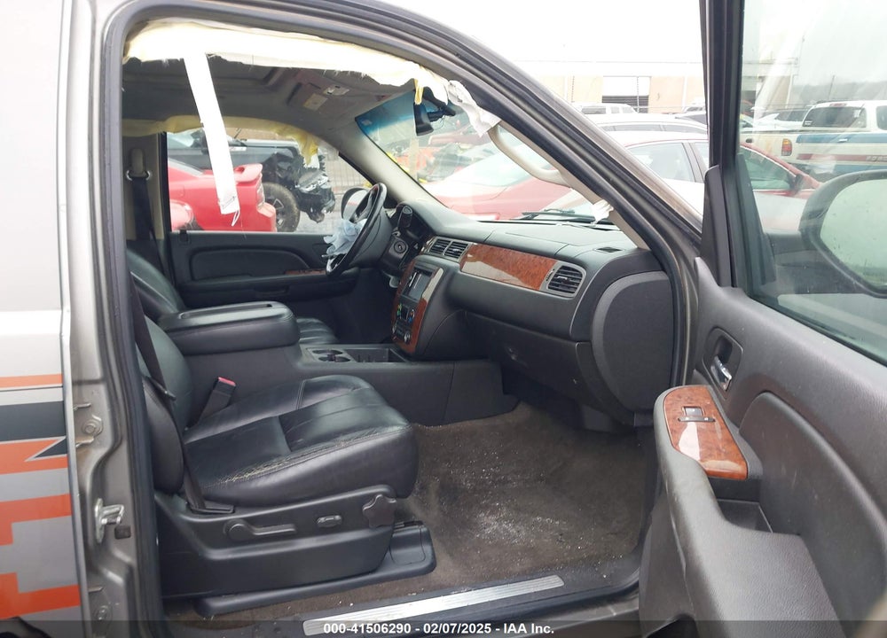 2008 CHEVROLET TAHOE LT VIN: 1GNFK13018R127103