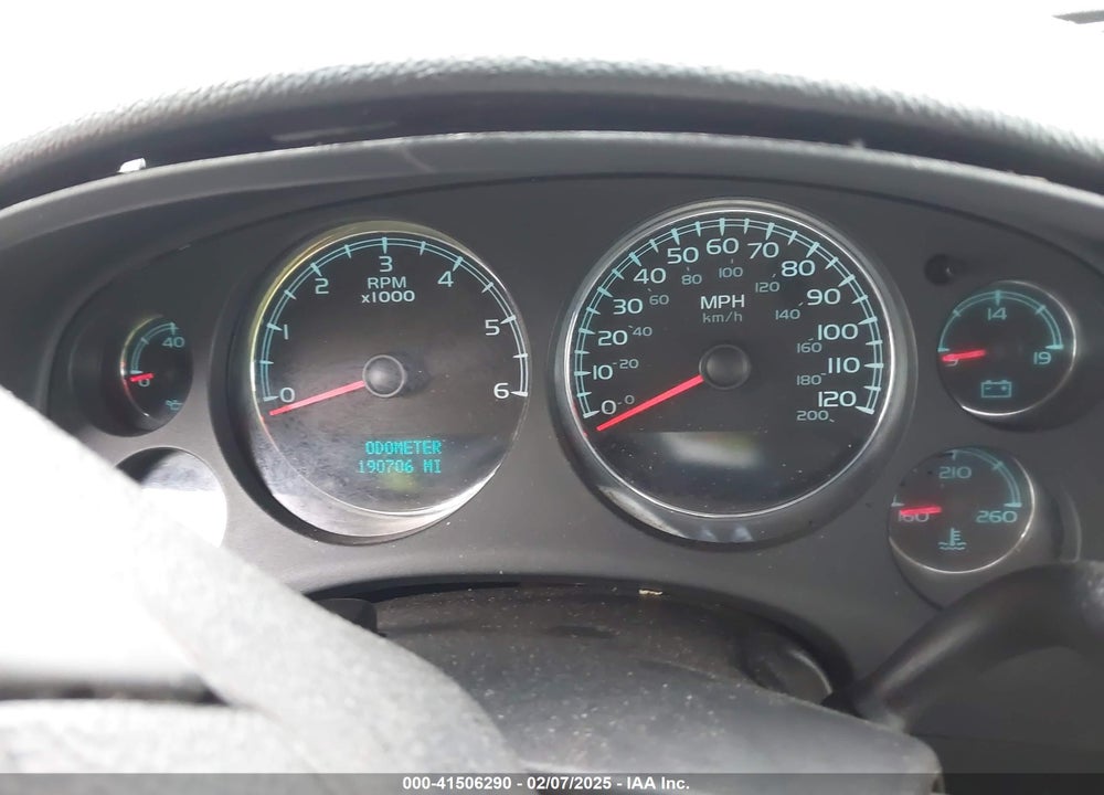 2008 CHEVROLET TAHOE LT VIN: 1GNFK13018R127103