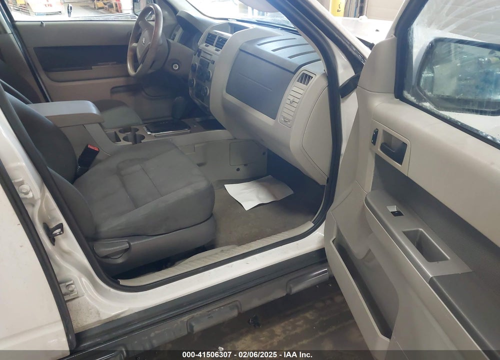 2009 FORD ESCAPE XLT VIN: 1FMCU03G99KB02517