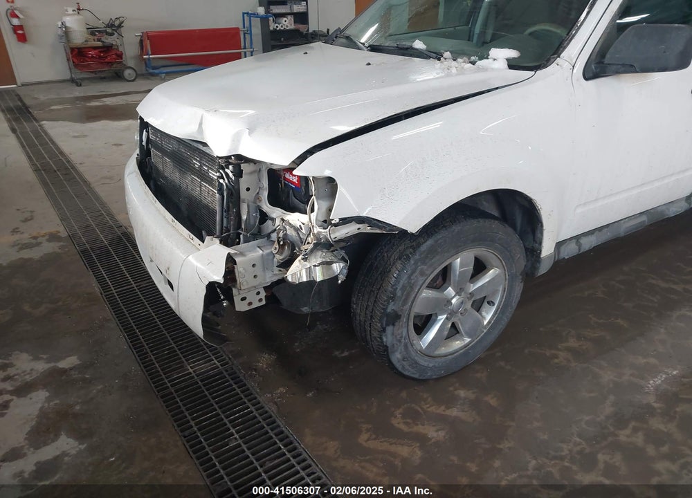 2009 FORD ESCAPE XLT VIN: 1FMCU03G99KB02517