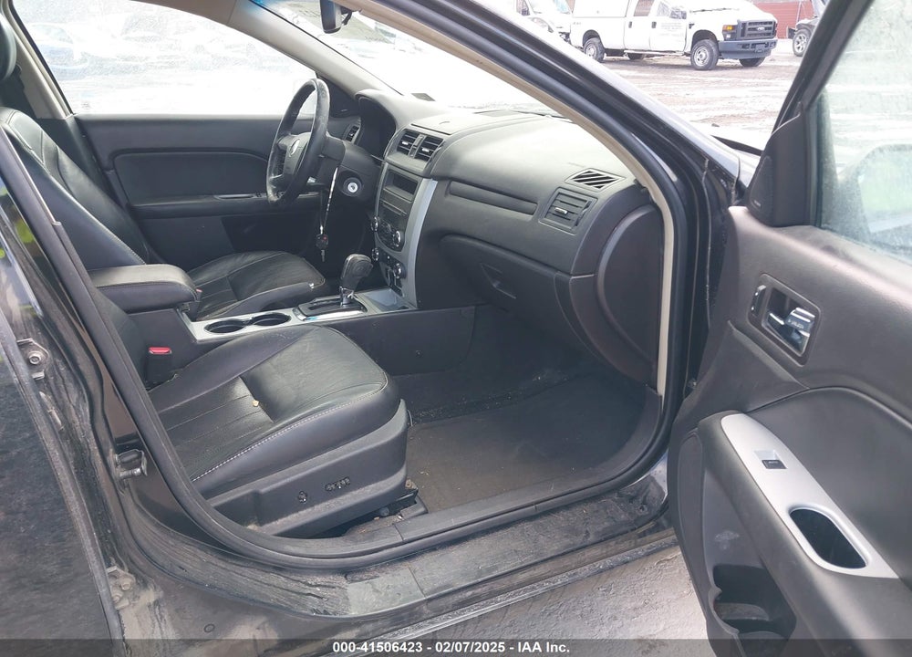 2011 MERCURY MILAN VIN: 3MEHM0JG7BR601474