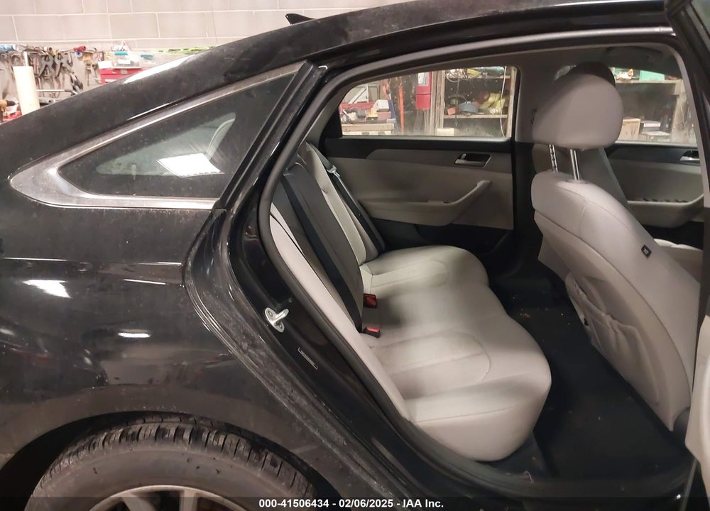 2019 HYUNDAI SONATA VIN: 5NPE24AF8KH808001