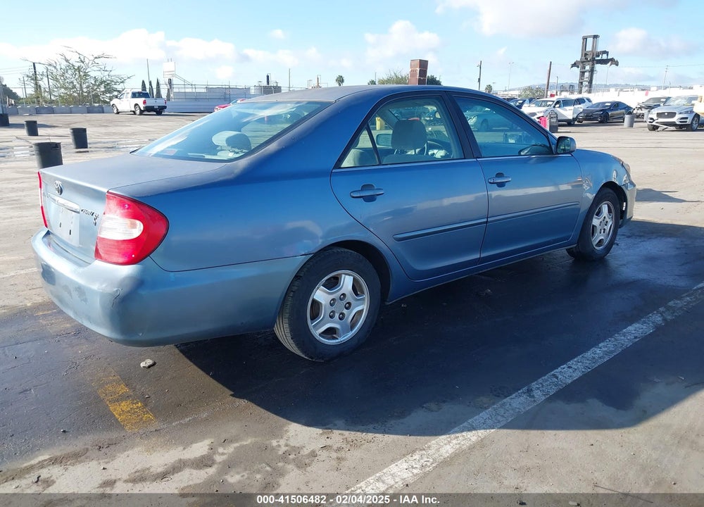 2002 TOYOTA CAMRY LE VIN: JTDBE30K820057224